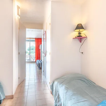 Le Lagon Bleu-4 By Interhome