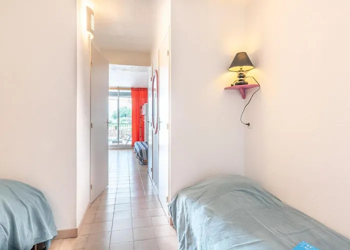 Le Lagon Bleu-4 By Interhome