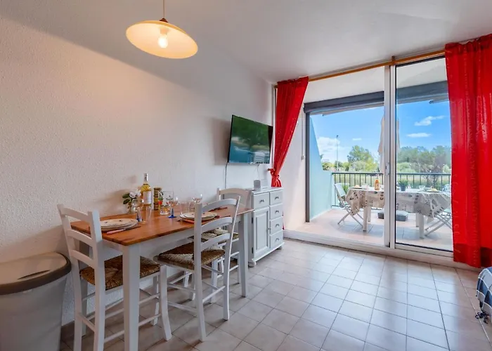 Le Lagon Bleu-4 By Interhome